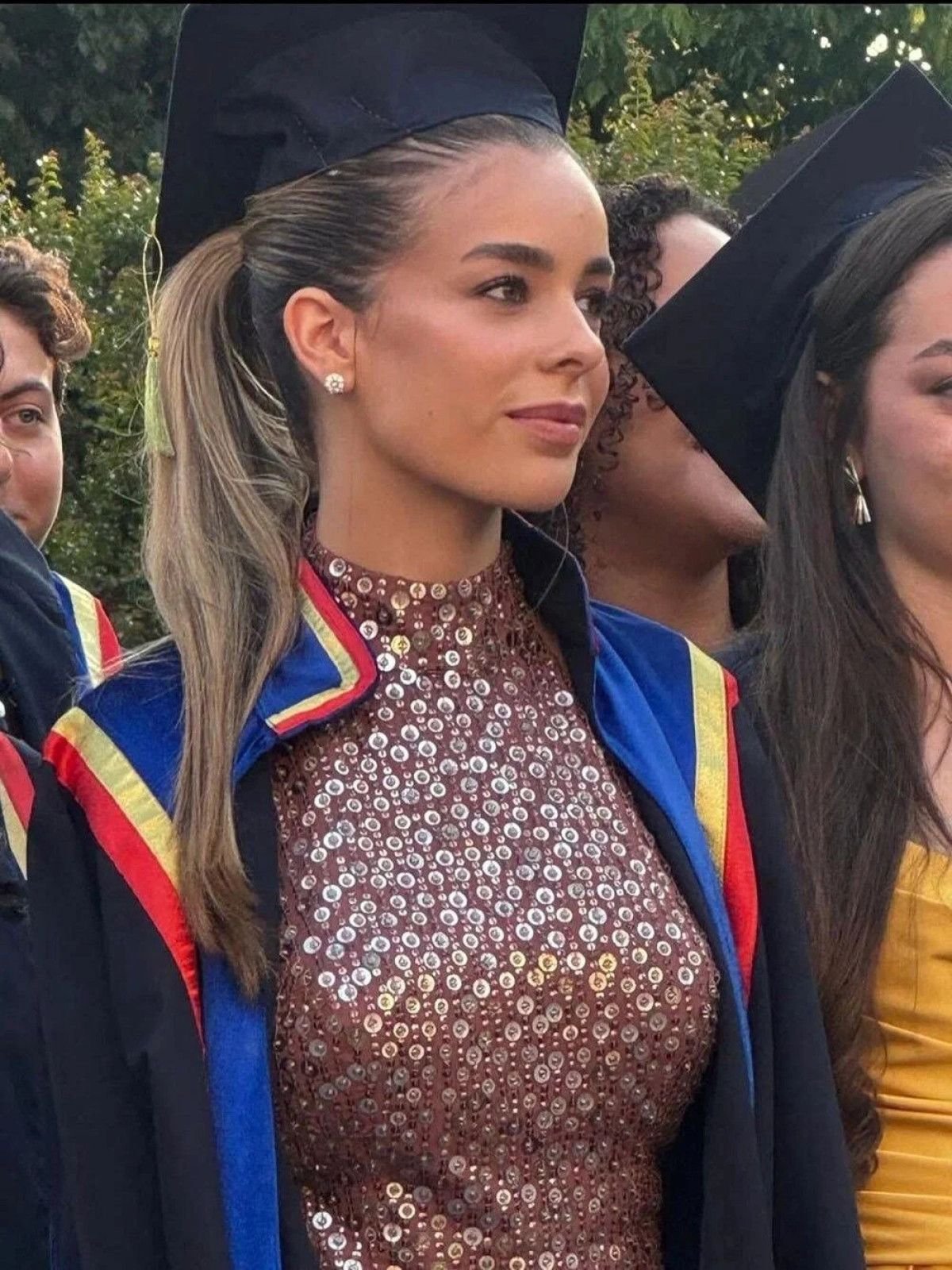 Acun Ilıcalı'nın Kızı Yasemin'in Doğum Gününü Kutlaması 2 Yasemin Ilıcalı'nın 18. Yaş Günü Kutlaması