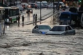 ankarada-saganak-sellere-neden-oldu-uWqVKSCO.jpg