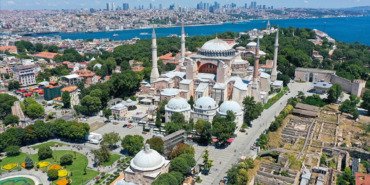 ayasofya-camii-tam-5-yil-once-ibadete-acildi-DseCrbwu.jpg