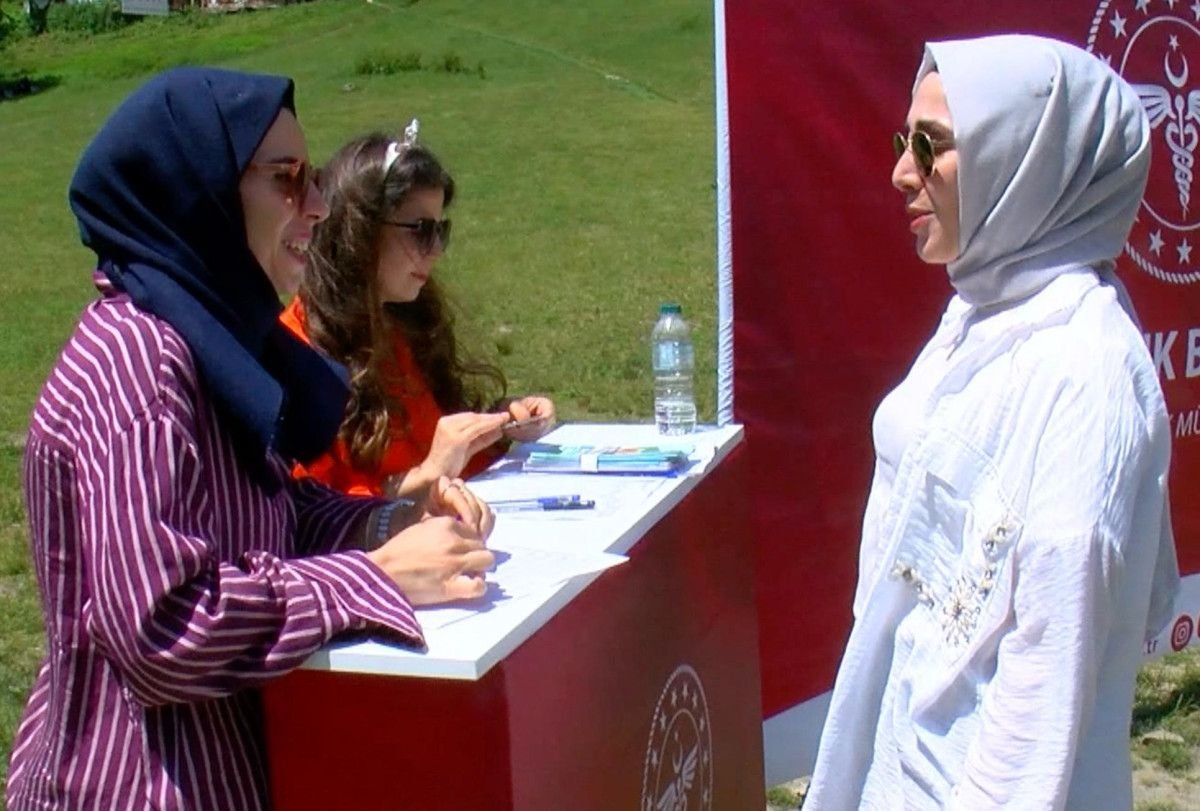 Ayder Yaylası’nda hem sağlık taraması hem horonla egzersiz 7