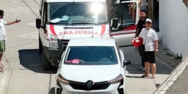 balikesirde-ambulansa-park-halindeki-otomobil-engeli-QYPdupcR.jpg