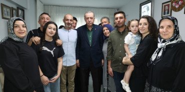 cumhurbaskani-erdogandan-15-temmuz-sehidinin-ailesine-ziyaret-F7LrTXl8.jpg