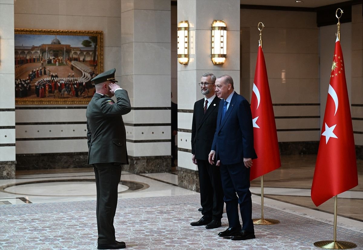 Yöneticilerle Ayrı Ayrı Görüşmeler