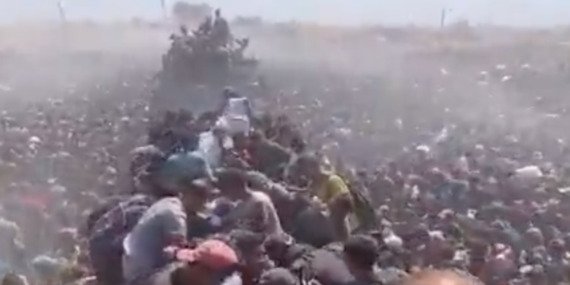 gazzede-yemek-dagitiminda-uzen-goruntuler-8BMehl2E.jpg