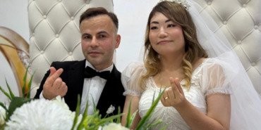is-icin-gittigi-japonyada-asik-oldu-duzcede-evlendi-4BbZJebJ.jpg