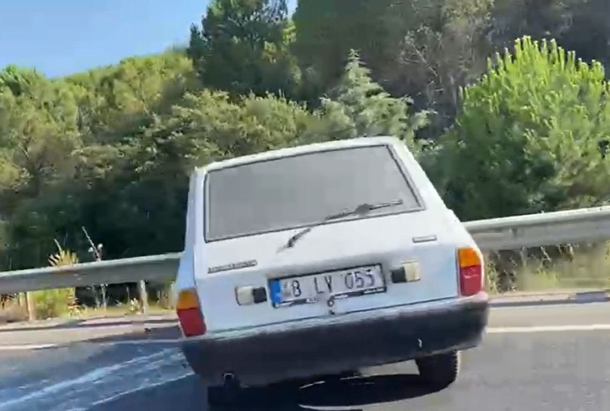 Muğla’nın Menteşe ilçesinde otomobil yangını