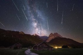 nadir-gok-olayi-29-30-temmuzda-2-meteor-yagmuru-zirve-yapacak-ZDSpuga7.jpg