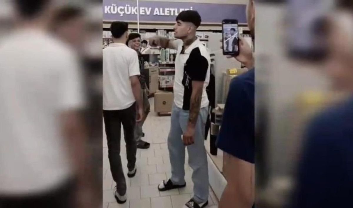 Şanlıurfa'da markette etrafa deodorant sıkan şüpheli yakalandı 4