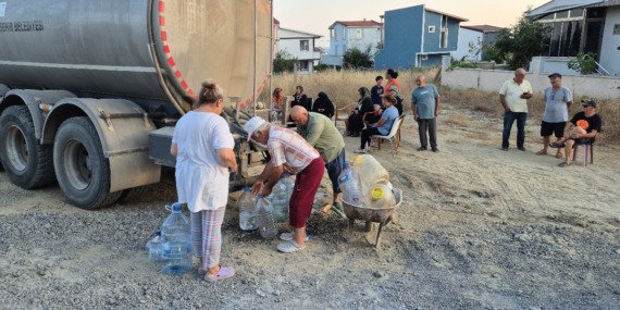tekirdagda-susuzluk-isyani-kendi-halimize-terk-edildik-C9LFjd3k.jpg