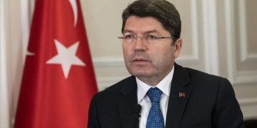 yilmaz-tunc-bin-yillik-kardesligimize-saplanan-hancer-cikarilmaktadir-Atc5VVqg.jpg