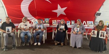 diyarbakirda-evlat-nobeti-anneler-evlatlarina-kavusmak-istiyor-CWksl3lM.jpg