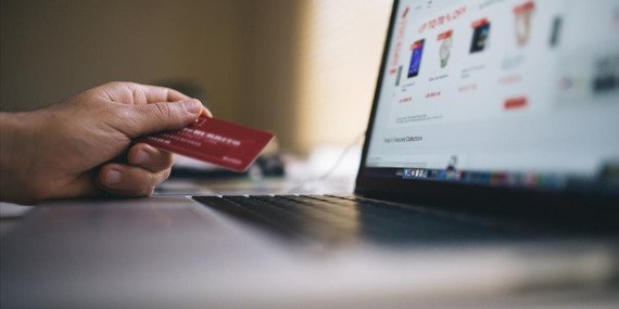 e-ticaret-turkiye-ekonomisinin-merkezinde-2025te-hedef-5-trilyon-tl-q7gx5Txu.jpg