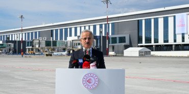 abdulkadir-uraloglu-agustosta-havalimanlarimizda-276-milyon-yolcuya-hizmet-verildi-EqyC9cTK.jpg