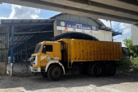 Edirne'de turistlerin uğrak noktası Ulus Pazarı kapatıldı: Kapısına kamyon çekildi 6 edirnede-turistlerin-ugrak-noktasi-ulus-pazari-kapatildi-kapisina-kamyon-cekildi-2jwY7frv.jpg