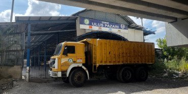 edirnede-turistlerin-ugrak-noktasi-ulus-pazari-kapatildi-kapisina-kamyon-cekildi-2jwY7frv.jpg
