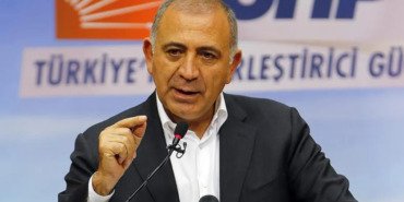 gursel-tekin-beni-chp-binasina-sokmayacak-bir-babayigit-yoktur-T45m7i24.jpg