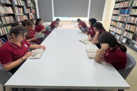 Hakkari'de İran sınırında öğrenciler için 15 bin kitaplık kütüphane açıldı 4 hakkaride-iran-sinirinda-ogrenciler-icin-15-bin-kitaplik-kutuphane-acildi-UCxf54Ip.jpg