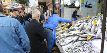 havalarin-sogumasiyla-tezgahlarda-balik-cesidi-artti-karadeniz-hamsisi-de-yakinda-geliyor-qgSXwnbA.jpg