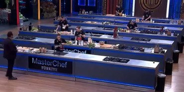 masterchefte-bu-hafta-kim-elendi-masterchef-turkiyeye-veda-eden-yarismaci-GKw5kdCv.jpg