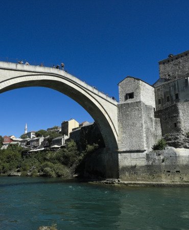 mostarin-simgesi-osmanli-mirasi-kopru-turist-cekiyor-YpJNFB1Y.jpg