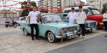 sivasta-yillara-meydan-okuyan-klasik-otomobiller-gorucuye-cikti-UHp1IRGQ.jpg