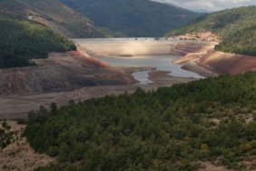 'Su şehri' Bursa'nın 1 haftalık suyu kaldı: Kuruyan Nilüfer Barajı havadan görüntülendi 10 su-sehri-bursanin-1-haftalik-suyu-kaldi-kuruyan-nilufer-baraji-havadan-goruntulendi-gL7PATFc.jpg