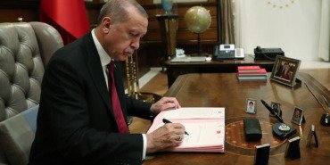 atama-ve-gorevden-alma-kararlari-resmi-gazetede-yer-aldi-CxlOMCJt.jpg