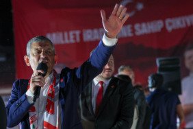 Özgür Özel Bolu'da konuştu: Türkiye'yi AB'nin tam üyesi yapacağız 5 ozgur-ozel-boluda-konustu-turkiyeyi-abnin-tam-uyesi-yapacagiz-WxWSWqOb.jpg