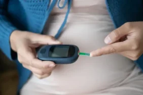 gebelik-diyabeti-hem-anne-hem-de-bebek-icin-ciddi-riskler-olusturabiliyor-5gyvXesc.webp