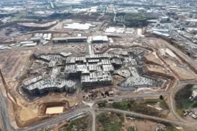 Bitlis’te karın ağırlığına dayanamayan çatı çöktü: 1 yaralı 5 thumbnail