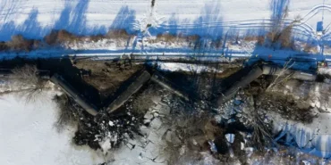 ABD'de yanıcı gaz paniği: Çok sayıda vagon raydan çıktı 81 abdde-yanici-gaz-panigi-cok-sayida-vagon-raydan-cikti-NiCj8H7s.webp