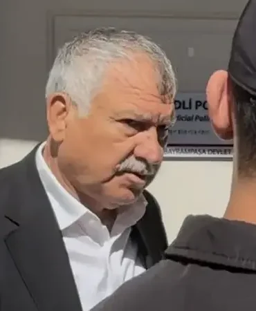 Aziz İhsan Aktaş suç örgütü davası: Zeydan Karalar dahil 9 kişiye tahliye 50 aziz-ihsan-aktas-suc-orgutu-davasi-zeydan-karalar-dahil-9-kisiye-tahliye-YRPUYcKk.webp