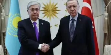 cumhurbaskani-erdogan-kazakistanli-mevkidasi-tokayev-ile-gorustu-t365algI.webp