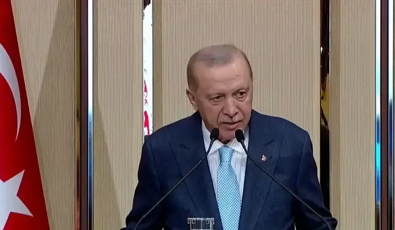 egitim-ailesi-ile-iftar-cumhurbaskani-erdogan-programda-konusuyor-9QgXlhyP.webp