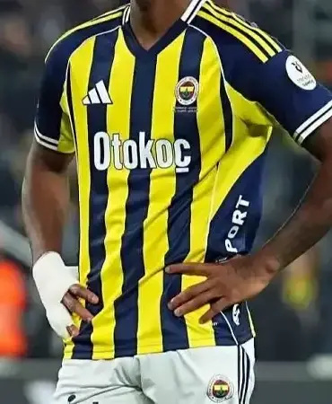 fenerbahceli-eski-yildiza-bir-darbe-daha-kabusu-yasiyor-GPIhjDUf.webp