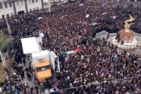 Kalkan açıklarında lüks teknenin alev alev yandığı anlar dronla görüntülendi 4 thumbnail