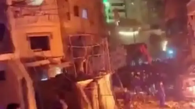 israil-beyrutta-sivillerin-ustune-bomba-yagdirdi-6-olu-24-yarali-f35aBbpH.webp