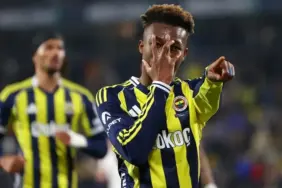 nene-hat-trick-yapti-fenerbahce-evinde-gaziantep-fkyi-farkli-maglup-etti-ozet-QukNEEXD.webp