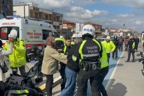 Sakarya'da Trafikte Kavga Eden Sürücüler Yaralandı 4 sakaryada-trafikte-kavga-eden-suruculer-yaralandi-S2VrNipW.jpg