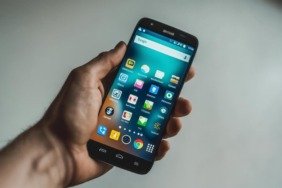 Şubat Ayının Zirvesini Değiştiren En İyi Android Telefonları Listesi! 6 subat-ayinin-zirvesini-degistiren-en-iyi-android-telefonlari-listesi-hAYGNkbq.jpg